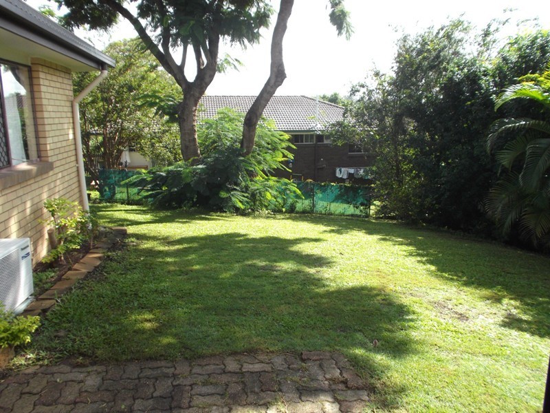 8 Nikola Street, Arana Hills QLD 4054