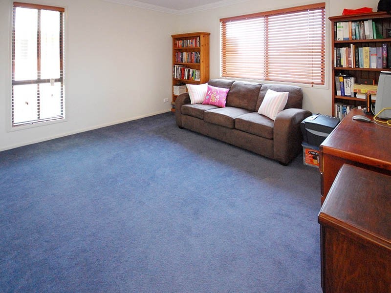 19 Yarraman Street, Arana Hills QLD 4054