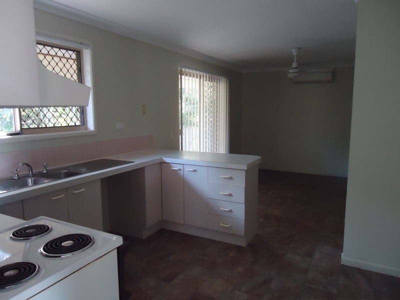 102 Yingally Drive, Ferny Hills QLD 4055