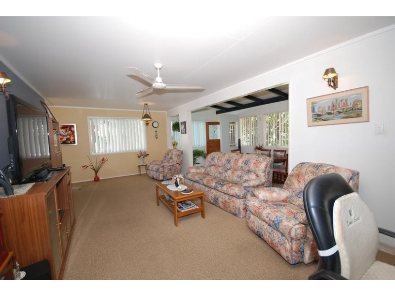 17 Carawatha Avenue, Ferny Hills QLD 4055