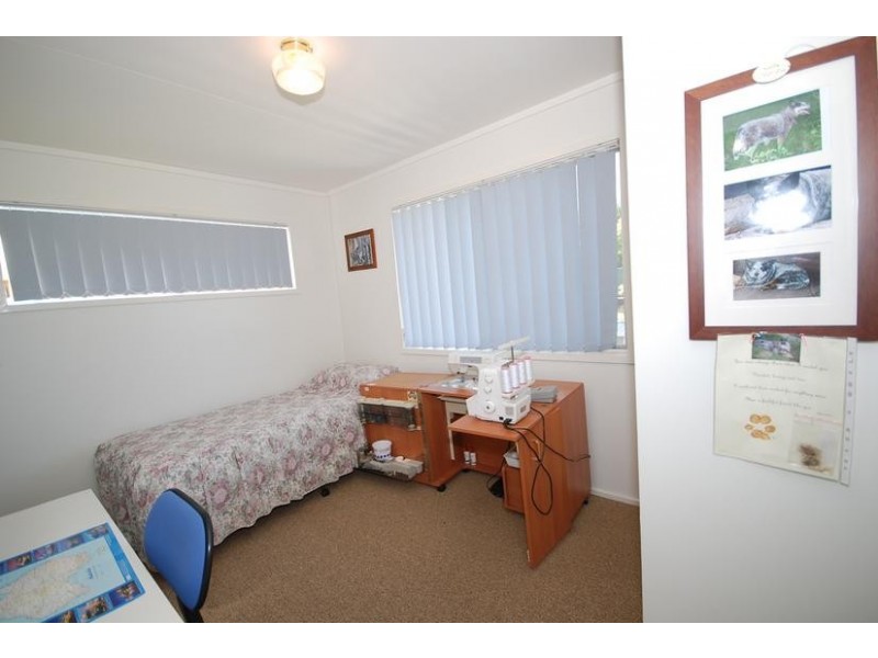 17 Carawatha Avenue, Ferny Hills QLD 4055