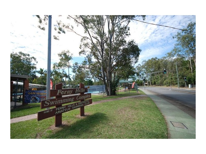 17 Carawatha Avenue, Ferny Hills QLD 4055