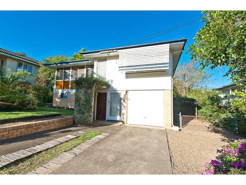 27 Penambul Crescent, Ferny Hills QLD 4055