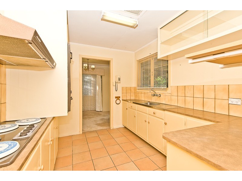 27 Penambul Crescent, Ferny Hills QLD 4055