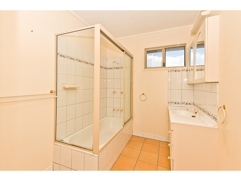 27 Penambul Crescent, Ferny Hills QLD 4055