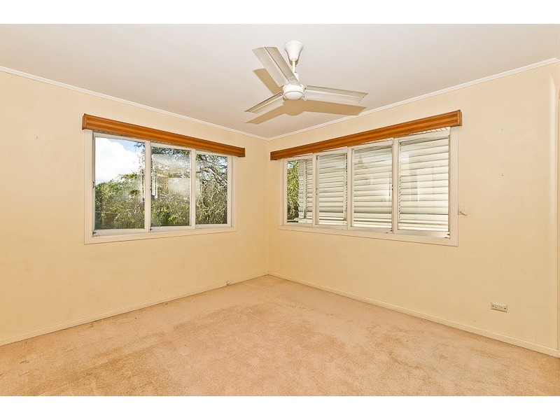 27 Penambul Crescent, Ferny Hills QLD 4055