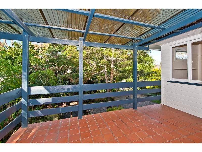 27 Penambul Crescent, Ferny Hills QLD 4055