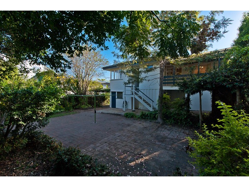27 Penambul Crescent, Ferny Hills QLD 4055