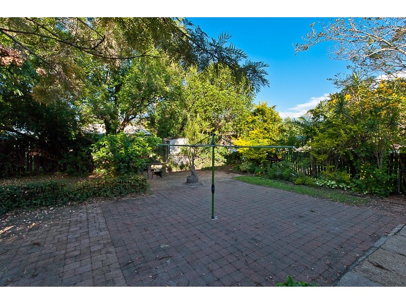 27 Penambul Crescent, Ferny Hills QLD 4055