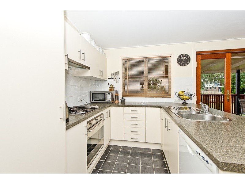 28 Coolibah Crescent, Ferny Hills QLD 4055