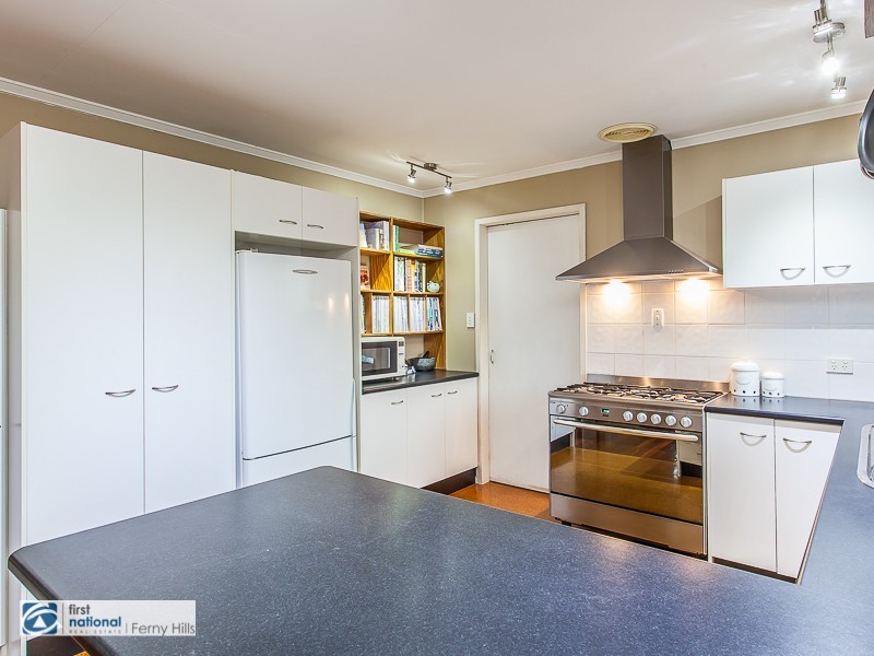 9 Corang Crescent, Ferny Hills QLD 4055
