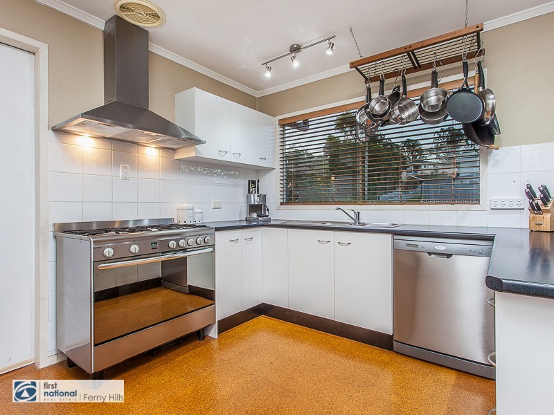 9 Corang Crescent, Ferny Hills QLD 4055