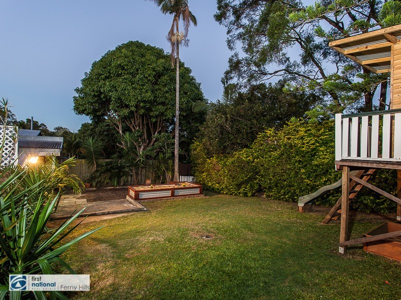 9 Corang Crescent, Ferny Hills QLD 4055
