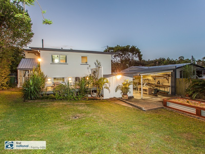 9 Corang Crescent, Ferny Hills QLD 4055
