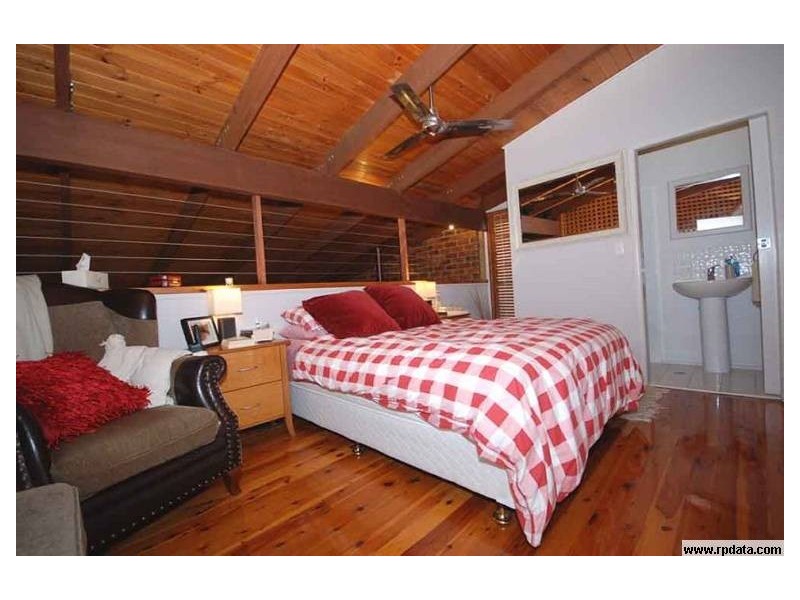 Arana Hills QLD 4054