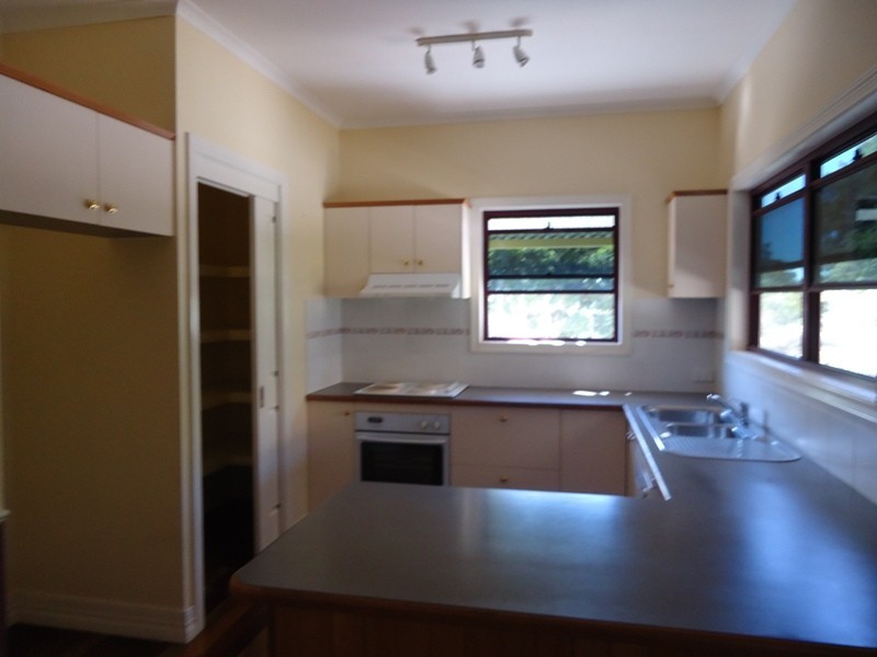 33 Woodtop Court, Ferny Hills QLD 4055