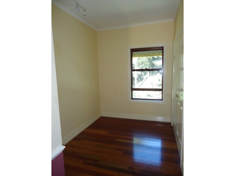 33 Woodtop Court, Ferny Hills QLD 4055