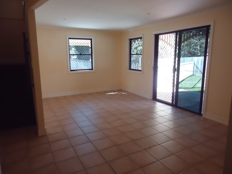 33 Woodtop Court, Ferny Hills QLD 4055