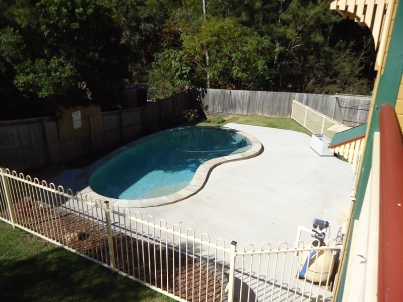 33 Woodtop Court, Ferny Hills QLD 4055