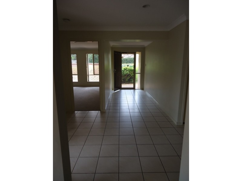 4 Wanora Street, Mitchelton QLD 4053