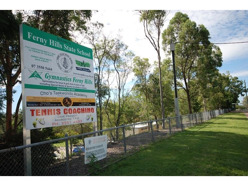 40 Ferny Way, Ferny Hills QLD 4055