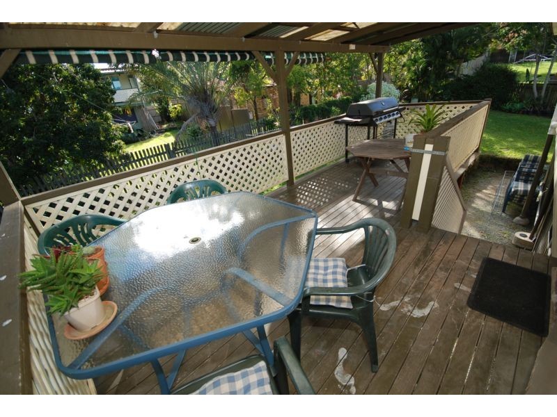 16 Samantha Court, Ferny Hills QLD 4055