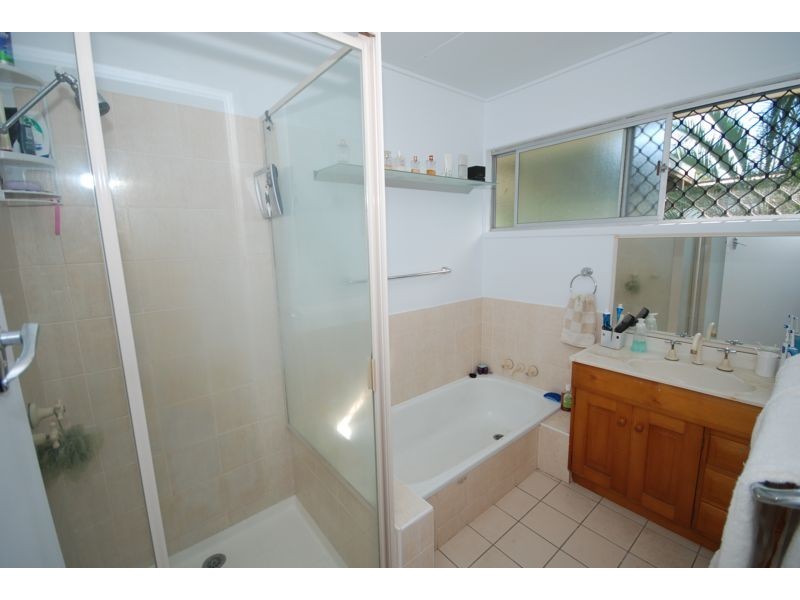 16 Samantha Court, Ferny Hills QLD 4055