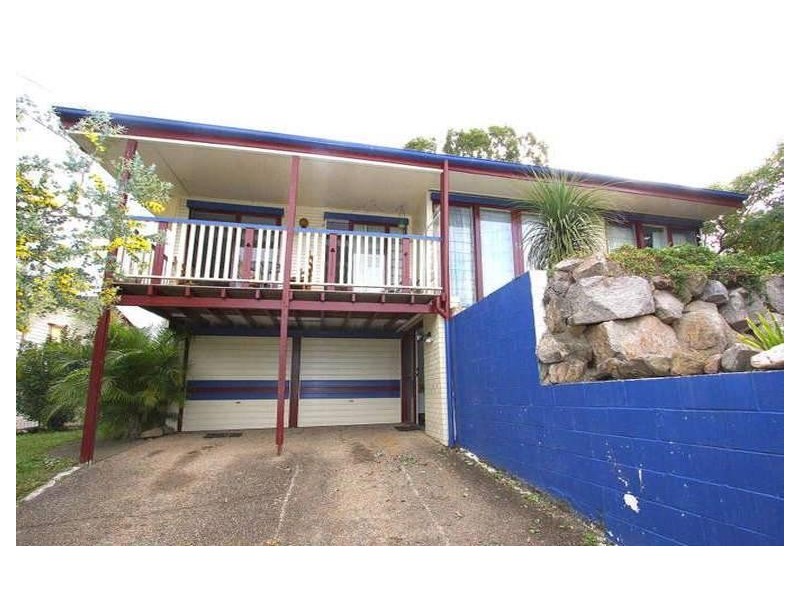 4 Gordon Road, Ferny Hills QLD 4055