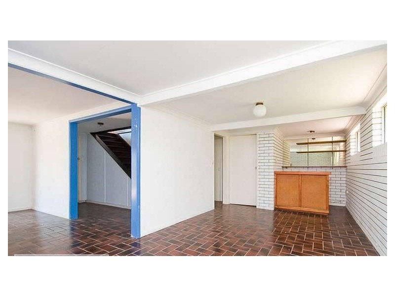 4 Gordon Road, Ferny Hills QLD 4055