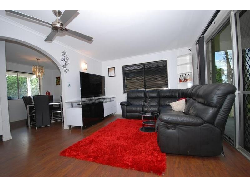 6 Nikola Street, Arana Hills QLD 4054