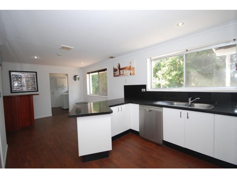 6 Nikola Street, Arana Hills QLD 4054