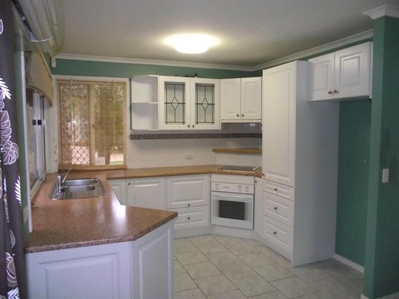 12 Leatherwood Drive, Arana Hills QLD 4054