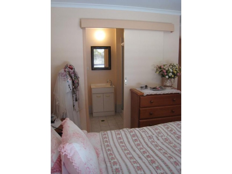 12 Leatherwood Drive, Arana Hills QLD 4054