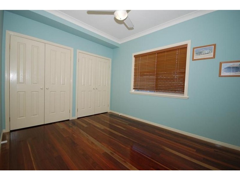 6 Silverwood Crt, Ferny Hills QLD 4055