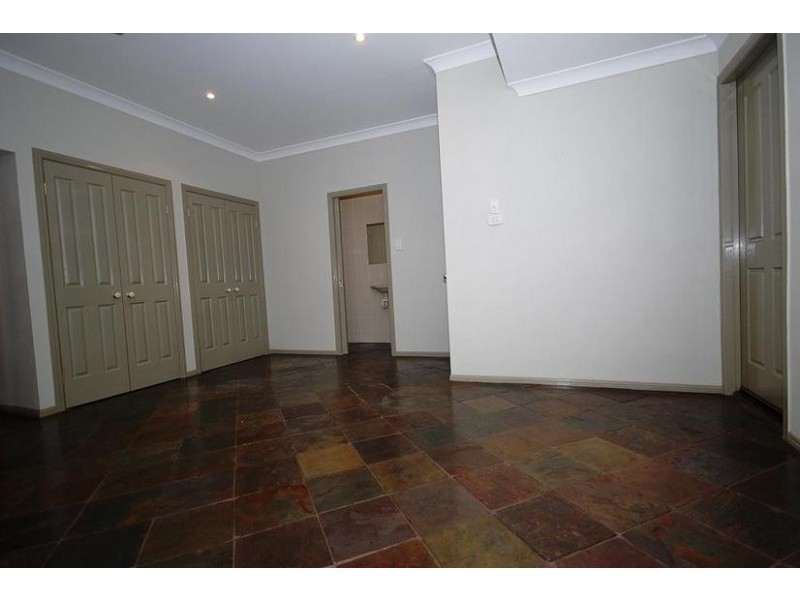 6 Silverwood Crt, Ferny Hills QLD 4055