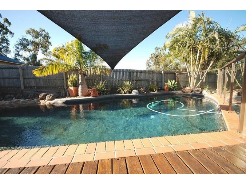 6 Silverwood Crt, Ferny Hills QLD 4055