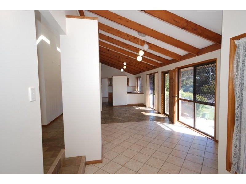 37 Linkwood Drive, Ferny Hills QLD 4055