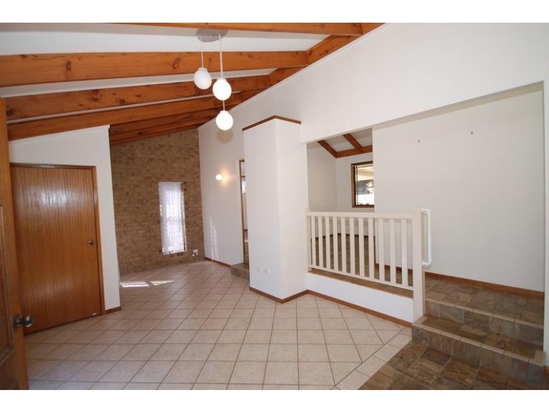 37 Linkwood Drive, Ferny Hills QLD 4055