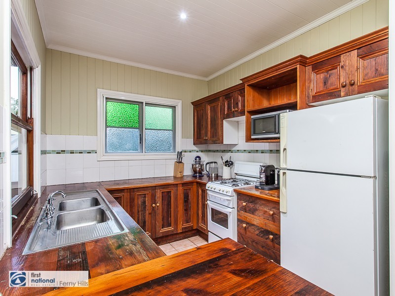 16 View Crescent, Arana Hills QLD 4054