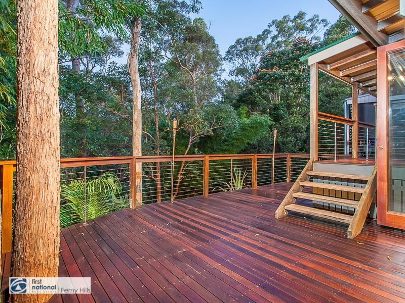 16 View Crescent, Arana Hills QLD 4054