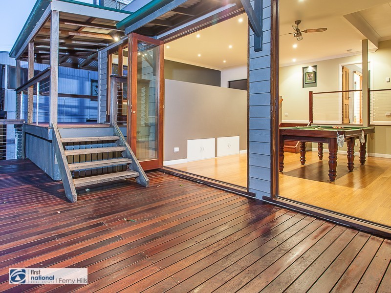 16 View Crescent, Arana Hills QLD 4054