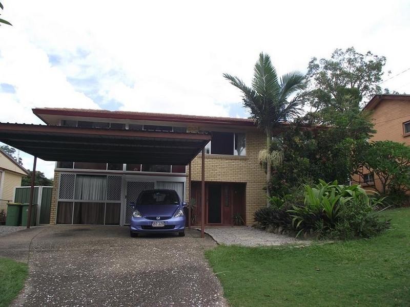 7 Burloo Cres, Ferny Hills QLD 4055