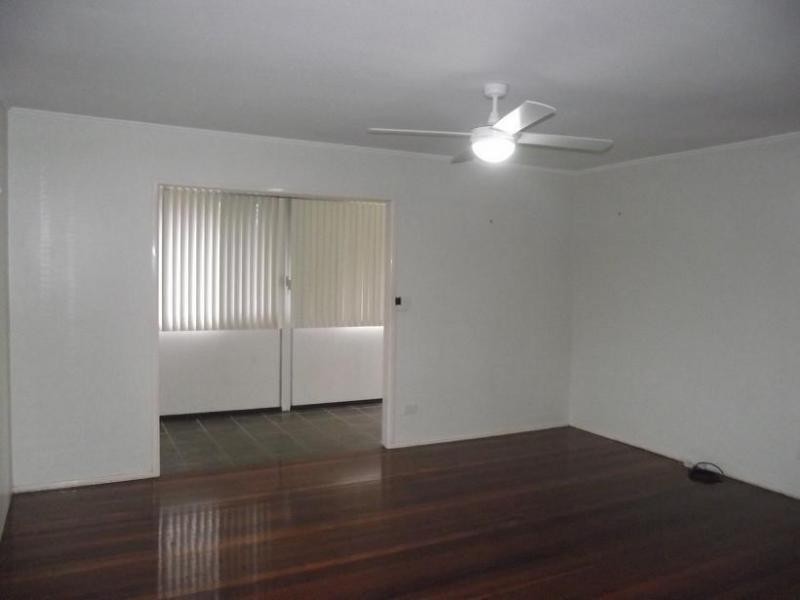 3 Leura Grove, Ferny Hills QLD 4055