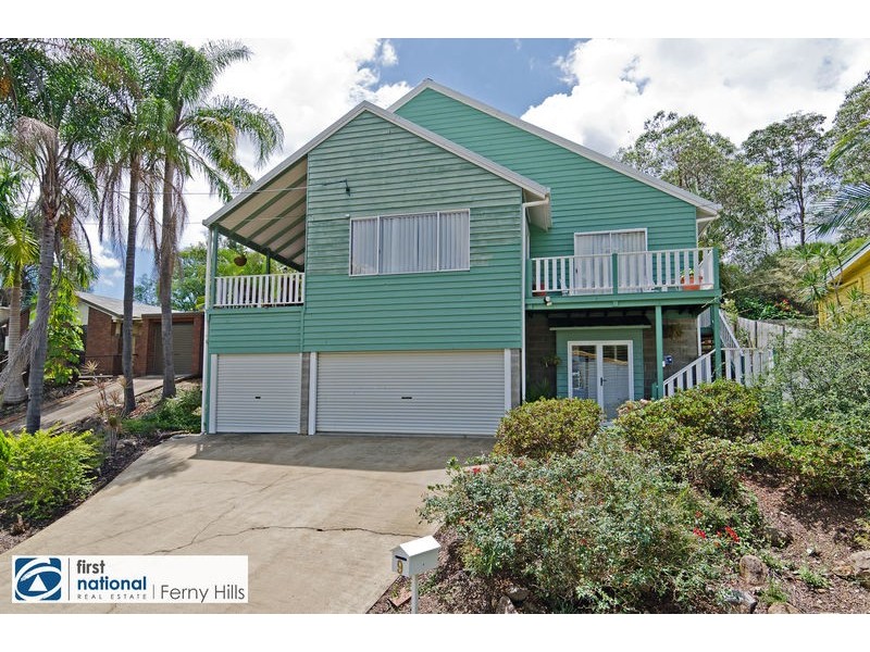 9 Yeerinbool Court, Arana Hills QLD 4054