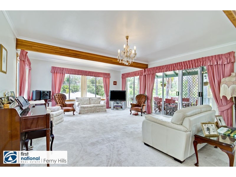 9 Yeerinbool Court, Arana Hills QLD 4054