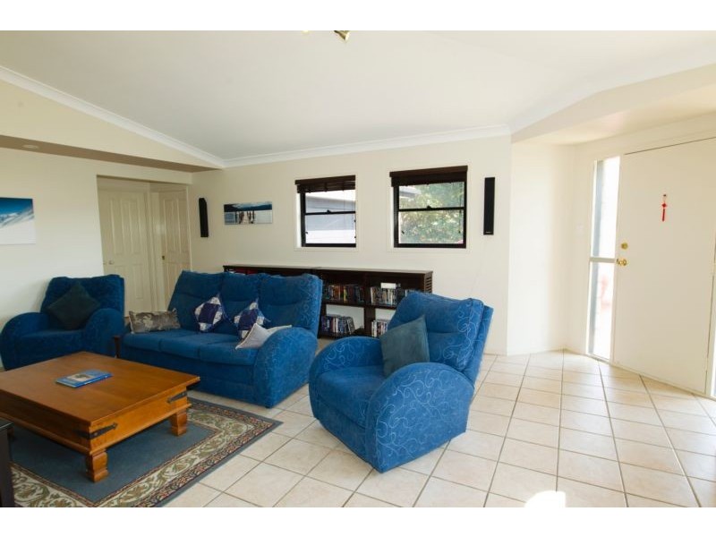 3 Joan Court, Arana Hills QLD 4054