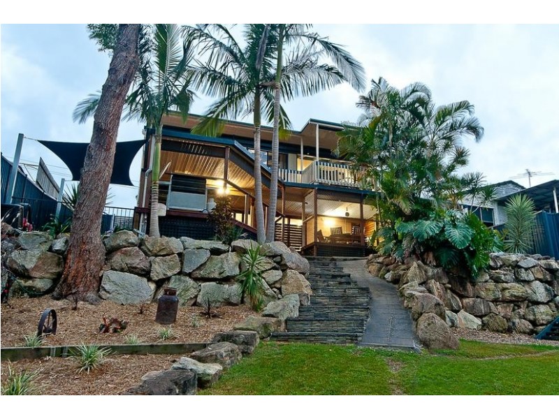 18 Yingally Drive, Arana Hills QLD 4054
