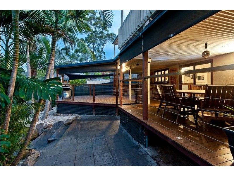 18 Yingally Drive, Arana Hills QLD 4054