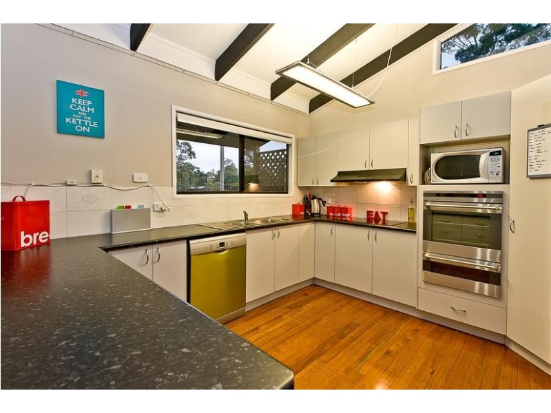 18 Yingally Drive, Arana Hills QLD 4054