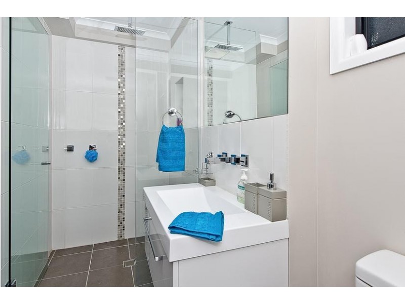 18 Yingally Drive, Arana Hills QLD 4054